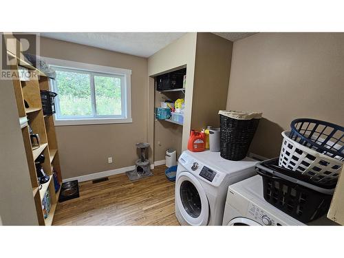 1649 Cottonwood Street, Telkwa, BC - Indoor Photo Showing Laundry Room