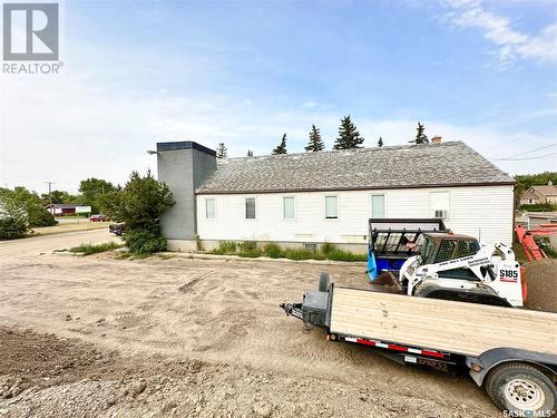 46 12Th Street, Weyburn, SK 