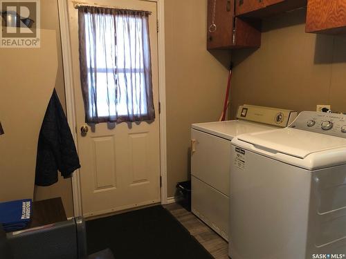 454 2Nd Avenue Ne, Preeceville, SK - Indoor Photo Showing Laundry Room