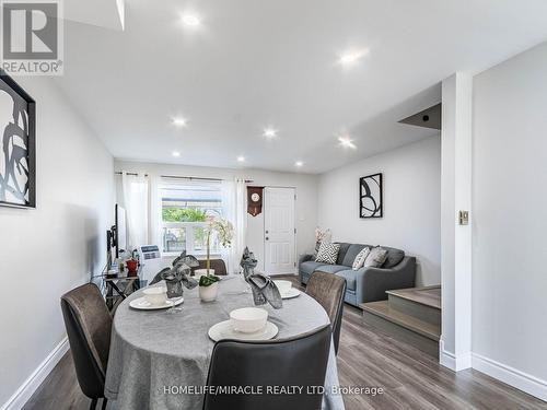 124 - 180 Mississauga Valley Boulevard, Mississauga (Mississauga Valleys), ON - Indoor Photo Showing Dining Room