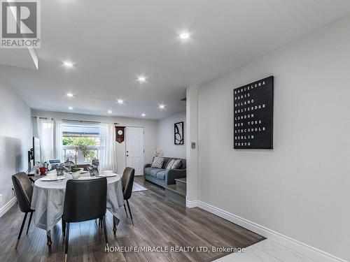 124 - 180 Mississauga Valley Boulevard, Mississauga (Mississauga Valleys), ON - Indoor Photo Showing Dining Room