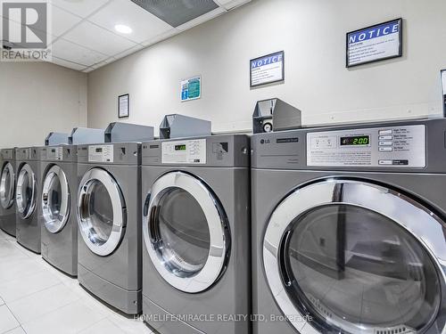 604 - 1270 Maple Crossing Boulevard, Burlington (Brant), ON - Indoor Photo Showing Laundry Room