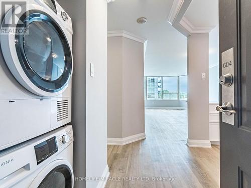 604 - 1270 Maple Crossing Boulevard, Burlington (Brant), ON - Indoor Photo Showing Laundry Room