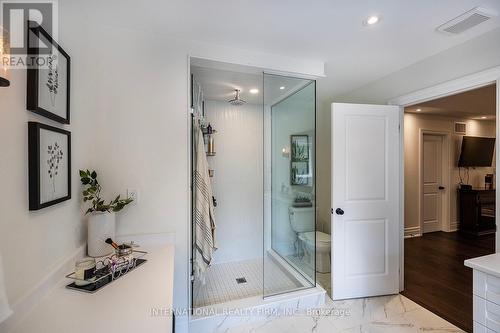 82 Hennessey Crescent, Kawartha Lakes, ON - Indoor Photo Showing Bathroom