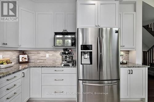 128 Timber Lane, Blue Mountains, ON - Indoor Photo Showing Kitchen With Upgraded Kitchen