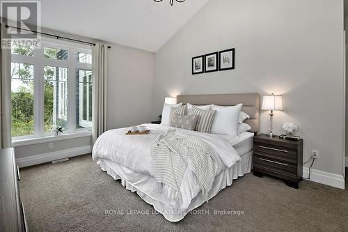 128 Timber Lane, Blue Mountains, ON - Indoor Photo Showing Bedroom