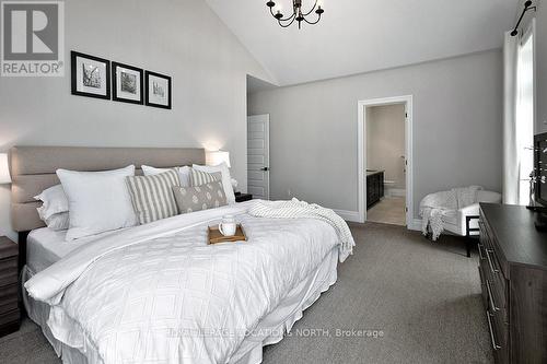 128 Timber Lane, Blue Mountains, ON - Indoor Photo Showing Bedroom