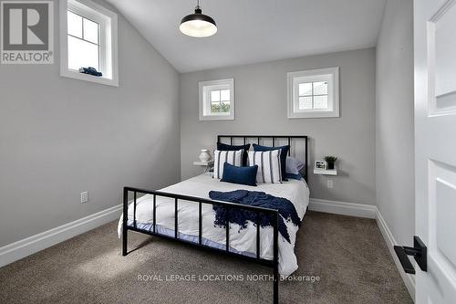 128 Timber Lane, Blue Mountains, ON - Indoor Photo Showing Bedroom