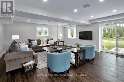 128 Timber Lane, Blue Mountains, ON - Indoor Photo Showing Living Room