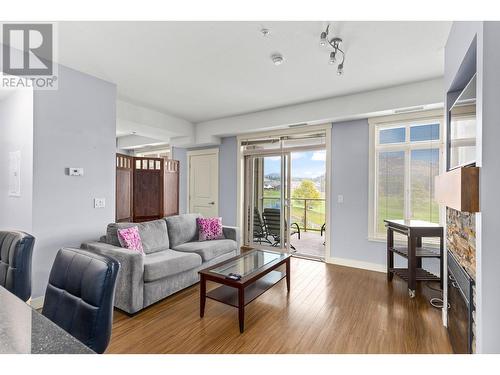 3545 Carrington Road Unit# 301, West Kelowna, BC - Indoor Photo Showing Living Room