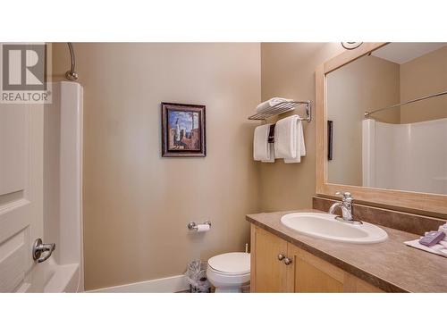 251 Predator Ridge Drive Unit# 36, Vernon, BC - Indoor Photo Showing Bathroom