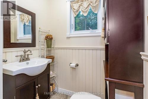 22 O'Donnell Court, Penetanguishene, ON - Indoor Photo Showing Bathroom