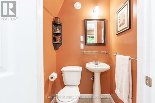 22 O'Donnell Court, Penetanguishene, ON - Indoor Photo Showing Bathroom