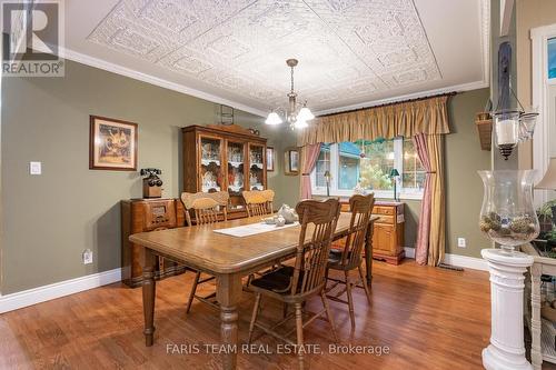 22 O'Donnell Court, Penetanguishene, ON - Indoor Photo Showing Dining Room