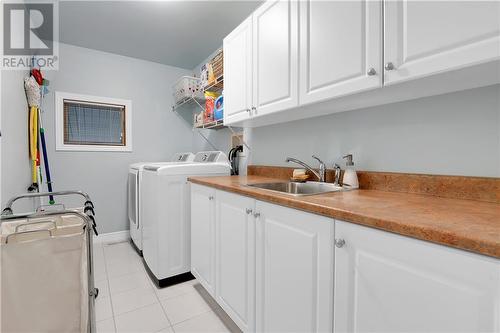 100 Seventh Avenue, Arnprior, ON - Indoor Photo Showing Laundry Room