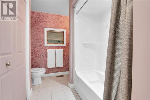 100 Seventh Avenue, Arnprior, ON - Indoor Photo Showing Bathroom