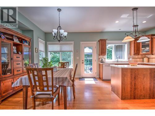 630 20 Street Ne, Salmon Arm, BC - Indoor Photo Showing Dining Room