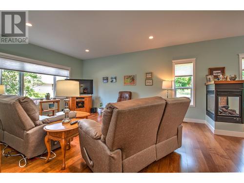 630 20 Street Ne, Salmon Arm, BC - Indoor Photo Showing Living Room With Fireplace