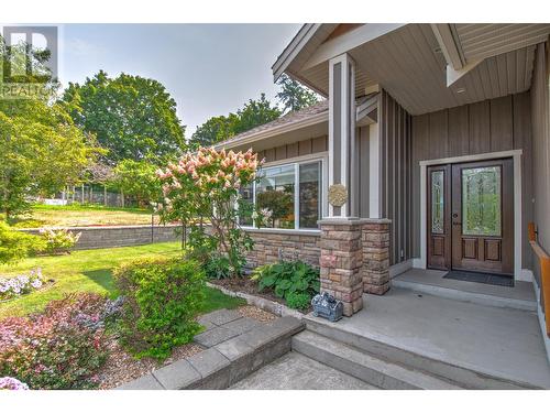 630 20 Street Ne, Salmon Arm, BC - Outdoor