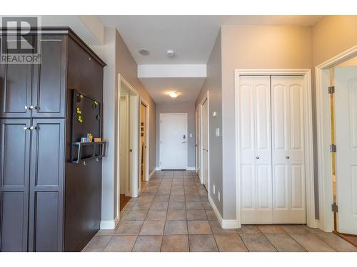 100 Lakeshore Drive W Unit# 714, Penticton, BC - Indoor Photo Showing Other Room