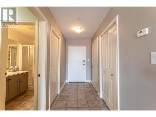 100 Lakeshore Drive W Unit# 714, Penticton, BC - Indoor Photo Showing Other Room