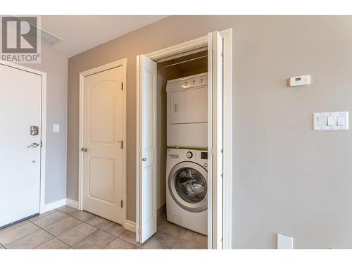 100 Lakeshore Drive W Unit# 714, Penticton, BC - Indoor Photo Showing Laundry Room