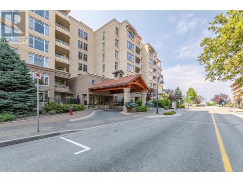 100 Lakeshore Drive W Unit# 714, Penticton, BC - Outdoor With Balcony With Facade