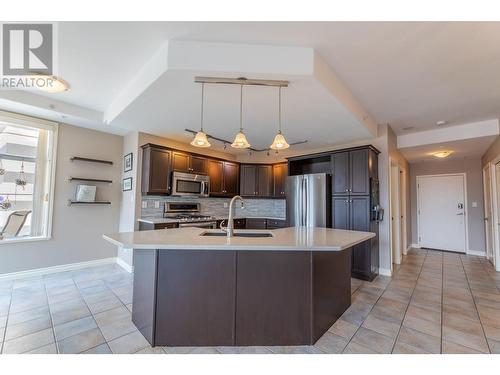 100 Lakeshore Drive W Unit# 714, Penticton, BC - Indoor Photo Showing Kitchen