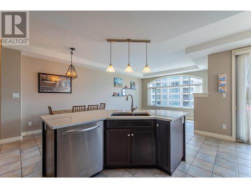 100 Lakeshore Drive W Unit# 714, Penticton, BC - Indoor Photo Showing Kitchen