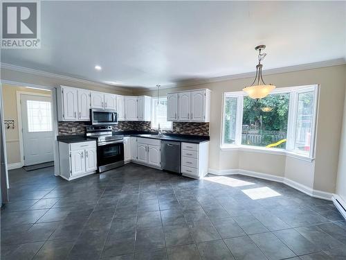 14 Amberwood Court, Moncton, NB - Indoor Photo Showing Kitchen