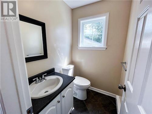 14 Amberwood Court, Moncton, NB - Indoor Photo Showing Bathroom