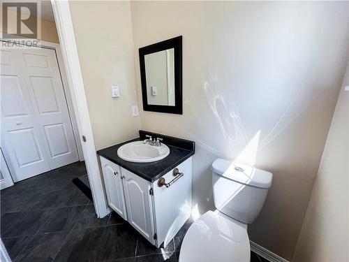 14 Amberwood Court, Moncton, NB - Indoor Photo Showing Bathroom