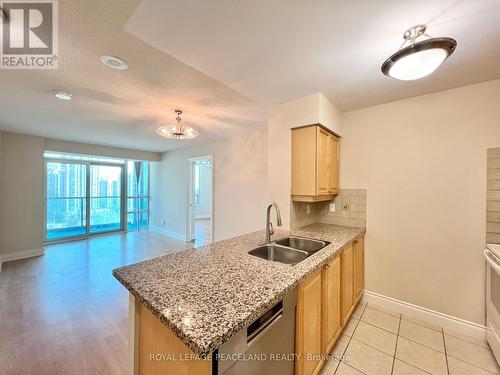 1404 - 15 Greenview Avenue, Toronto (Newtonbrook West), ON - Indoor Photo Showing Kitchen With Double Sink