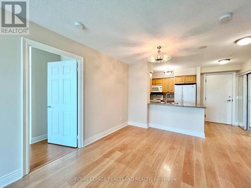 1404 - 15 Greenview Avenue, Toronto (Newtonbrook West), ON - Indoor Photo Showing Kitchen