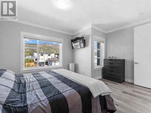 229 Tupman Crescent, Kelowna, BC - Indoor Photo Showing Bedroom