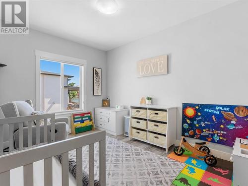 229 Tupman Crescent, Kelowna, BC - Indoor Photo Showing Bedroom