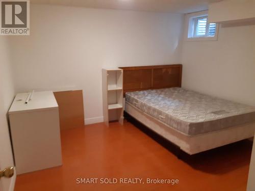 Bsmt - 15 Deerford Road, Toronto (Don Valley Village), ON - Indoor Photo Showing Bedroom