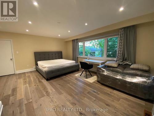 Primbdr - 56 Morewood Crescent, Toronto, ON - Indoor