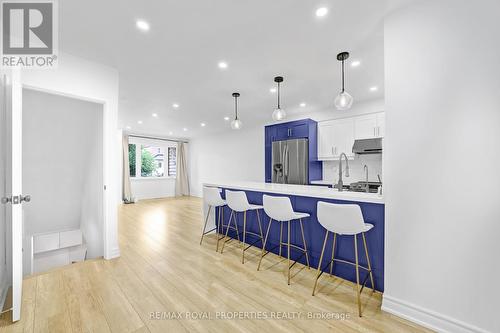 22 Rupert Street, Toronto (Clairlea-Birchmount), ON - Indoor Photo Showing Kitchen With Upgraded Kitchen