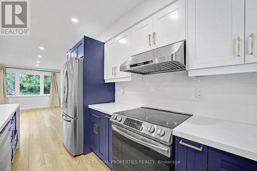 22 Rupert Street, Toronto (Clairlea-Birchmount), ON - Indoor Photo Showing Kitchen