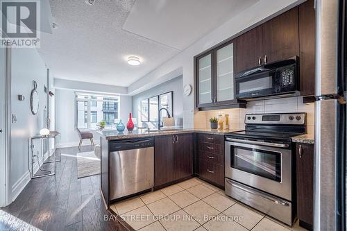 312 - 131 Upper Duke Crescent, Markham (Unionville), ON - Indoor Photo Showing Kitchen