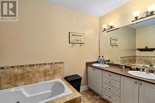 10 Valleycrest Drive, Oro-Medonte, ON - Indoor Photo Showing Bathroom