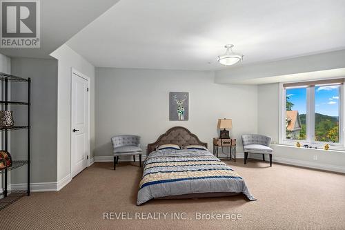 10 Valleycrest Drive, Oro-Medonte, ON - Indoor Photo Showing Bedroom