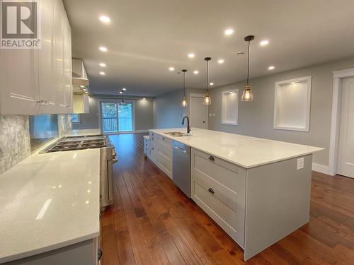 1 1034 W 1St Avenue, Prince Rupert, BC - Indoor Photo Showing Kitchen