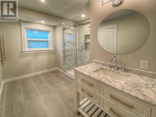 1 1034 W 1St Avenue, Prince Rupert, BC - Indoor Photo Showing Bathroom