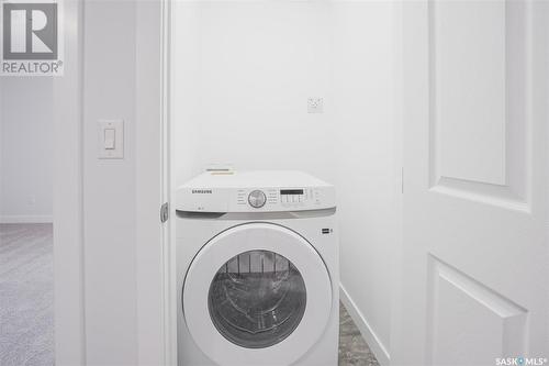 423 L Avenue S, Saskatoon, SK - Indoor Photo Showing Laundry Room