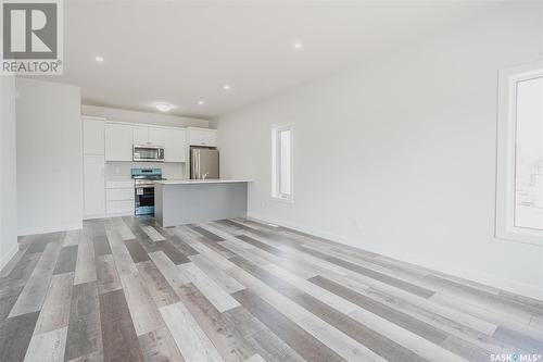 423 L Avenue S, Saskatoon, SK - Indoor Photo Showing Kitchen