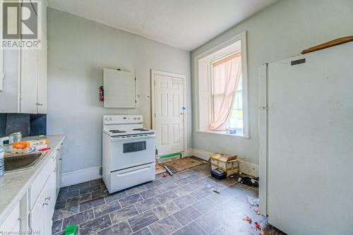 245 Ainslie Street S, Cambridge, ON - Indoor Photo Showing Kitchen