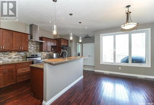 1361 Kent Street, Regina, SK - Indoor Photo Showing Kitchen With Upgraded Kitchen