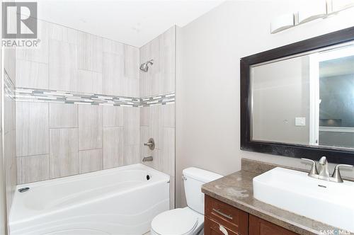 1361 Kent Street, Regina, SK - Indoor Photo Showing Bathroom